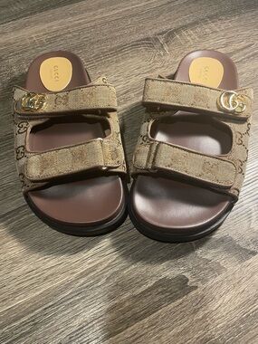 Ladies brown canvas Birkenstock style sandals